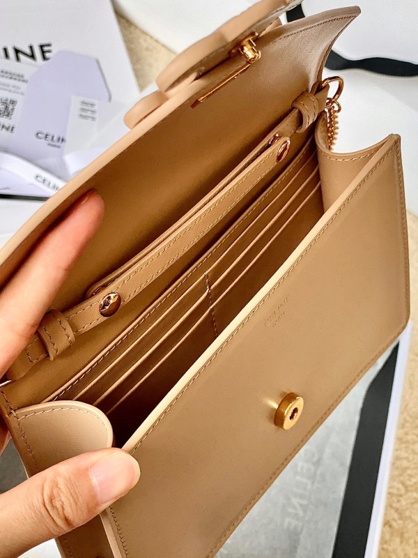 Ce**e wallet on chain cuir triomphe