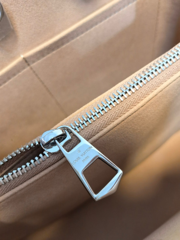 l**is V*t*n marelle tote mm