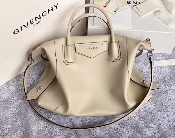 GIVENCHY ANTIGONA SOFT