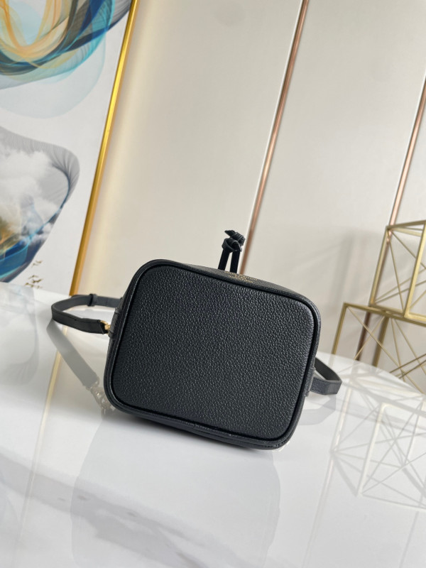 l**is V*t*n nano noÉ