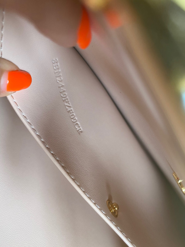 F**di peekaboo iseeu east-west