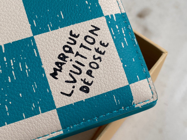 l**is V*t*n multiple wallet