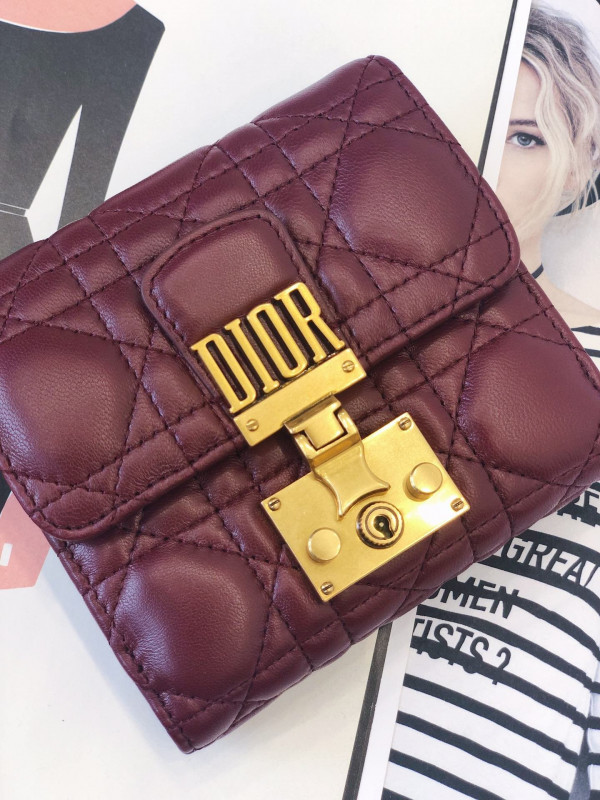 D*oraddict wallet
