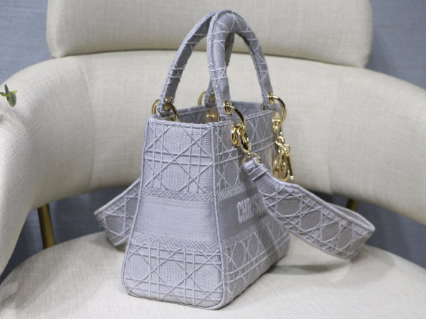 LADY D-LITE EMBROIDERED CANNAGE BAG