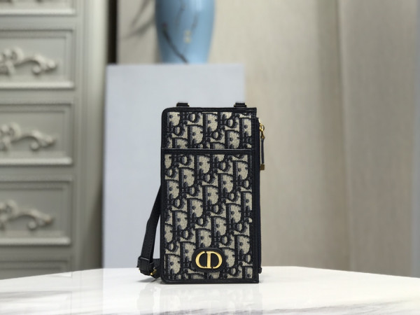 D*or 30 montaigne wallet with strap