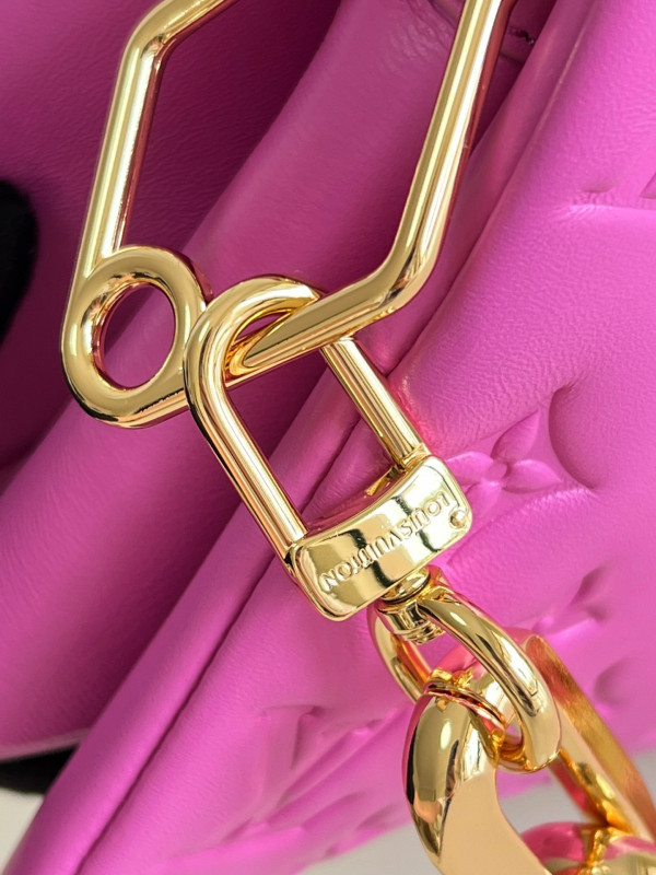 l**is V*t*n coussin bb