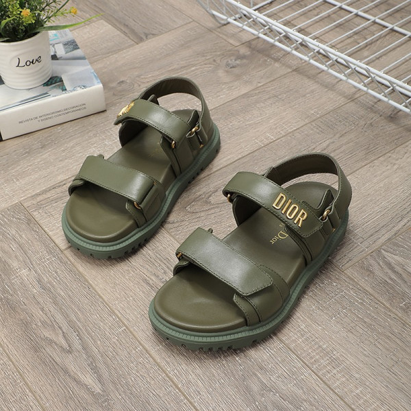 D*oract sandal