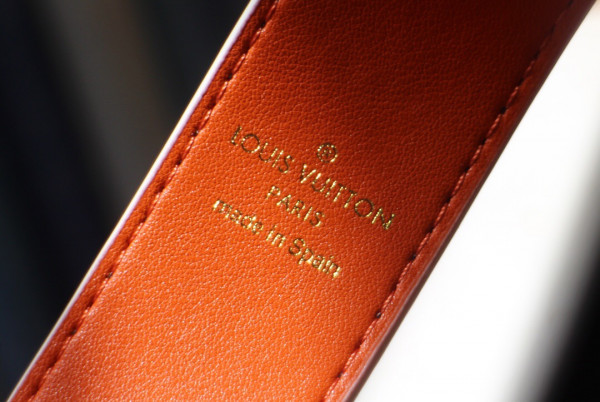 l**is V*t*n monogram strap