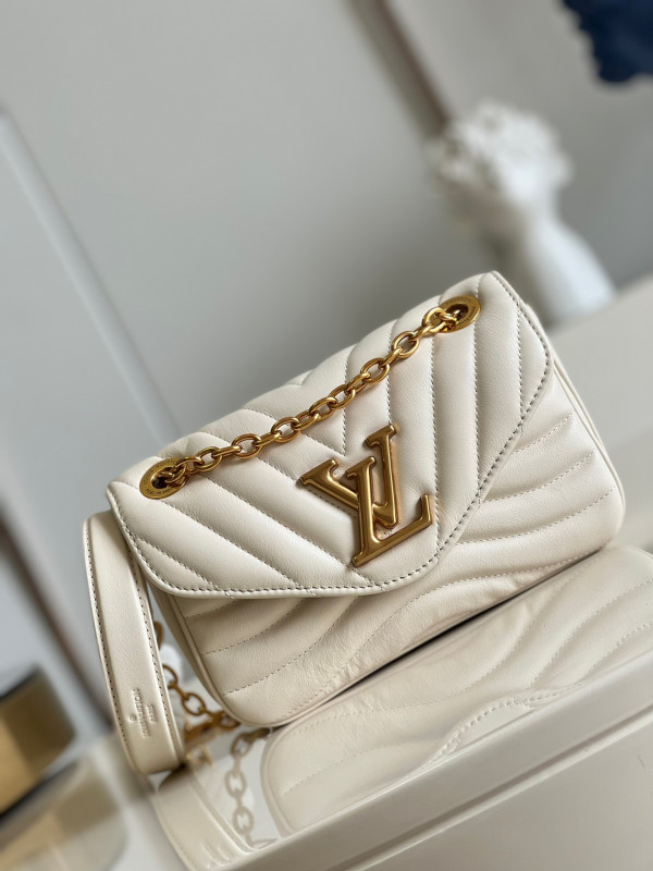 l**is V*t*n new wave chain bag pm