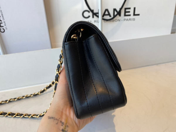 CL FLAP BAG