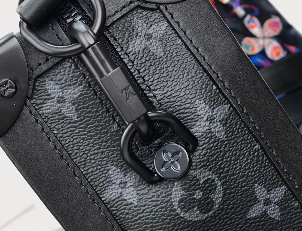 l**is V*t*n soft trunk