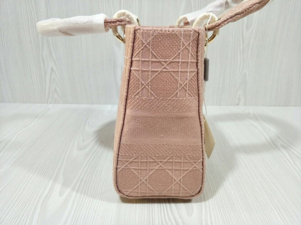 LADY D-LITE EMBROIDERED CANNAGE BAG