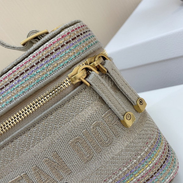 D*or vanity case-24-17-13.5cm