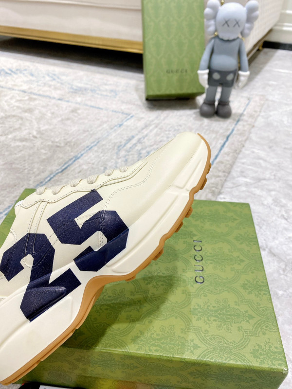 G*u*i rhyton sneaker with 