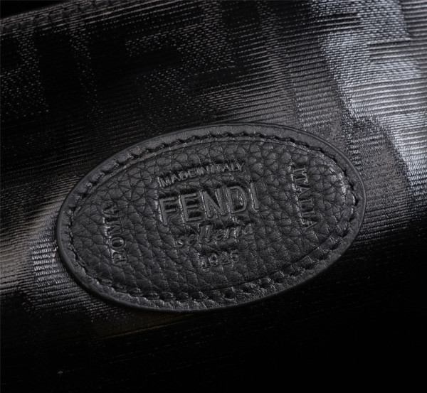 F**di peekaboo tote-38-16-33cm