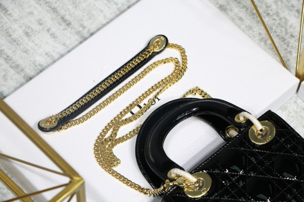 lady D*or mini with cow patent leather