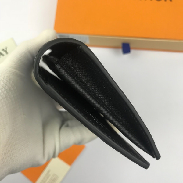 l**is V*t*n brazza wallet