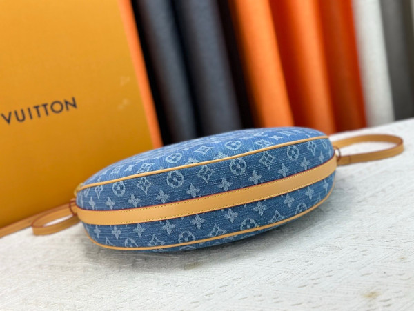 l**is V*t*n loop hobo