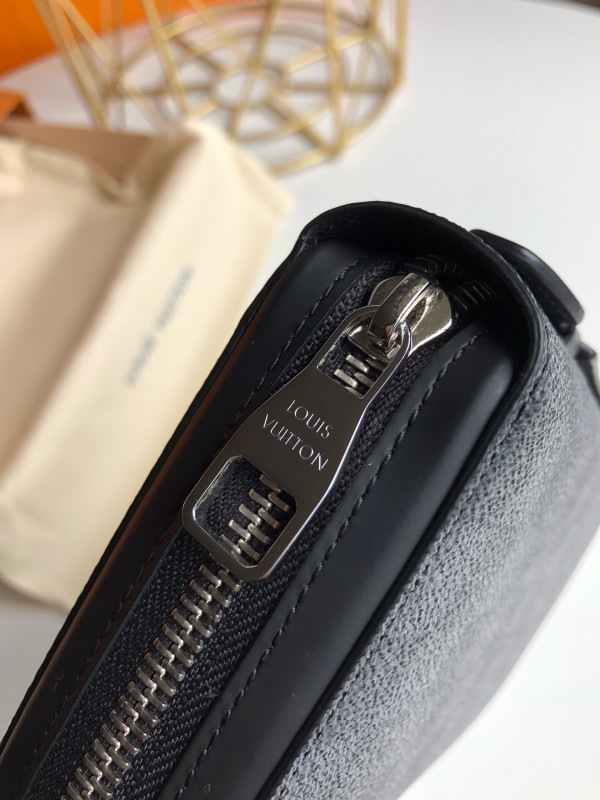 l**is V*t*n zippy xl wallet