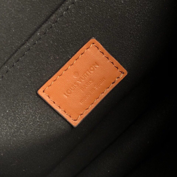 l**is V*t*n dauphine mm（2019 spring show）