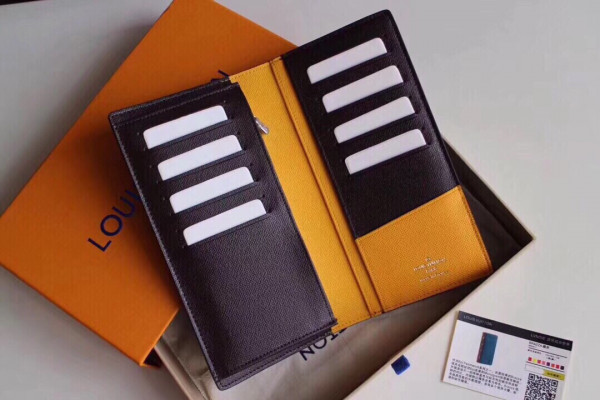 l**is V*t*n brazza wallet