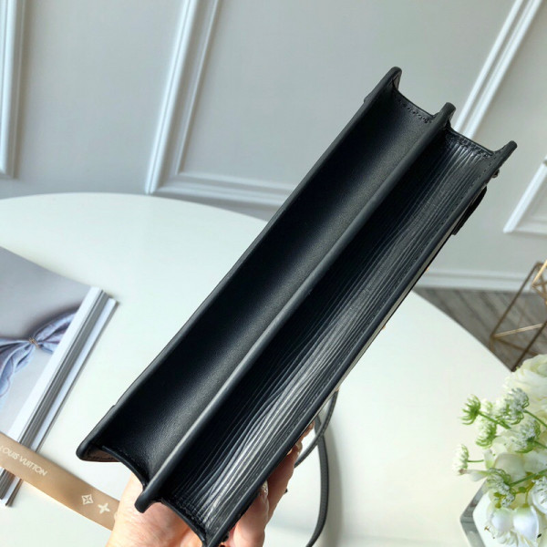 l**is V*t*n trunk clutch