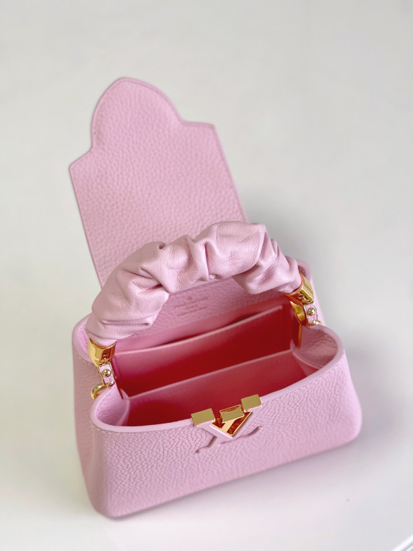 l**is V*t*n capucines mini