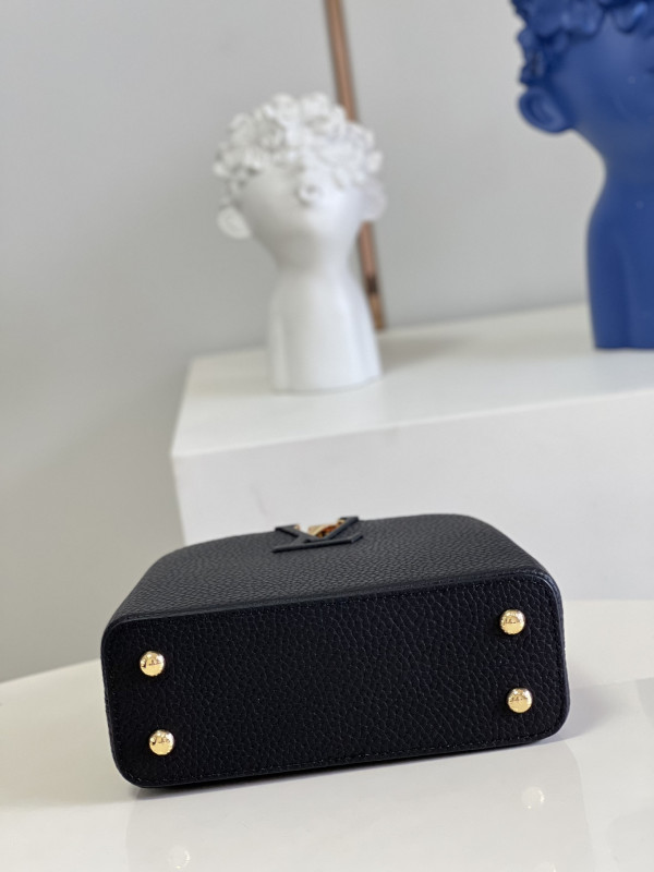 l**is V*t*n capucines mini