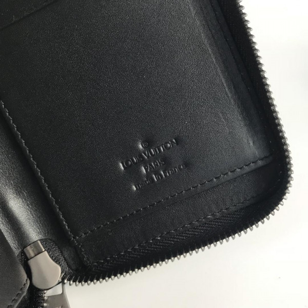 l**is V*t*n zippy wallet vertical