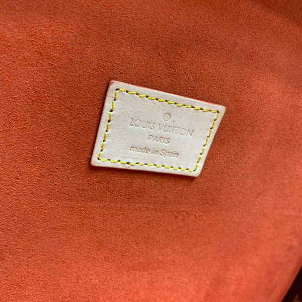 l**is V*t*n jewelry box