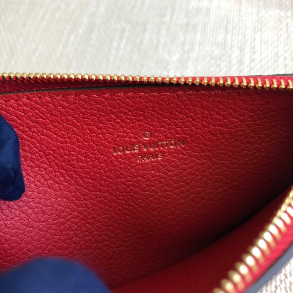 l**is V*t*n zipped card holder