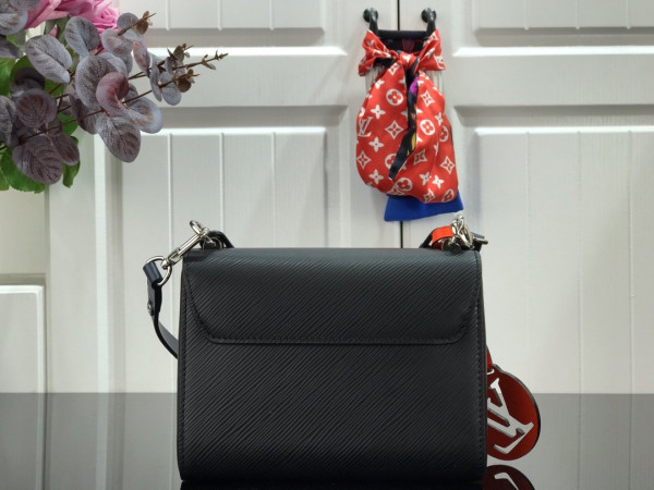 l**is V*t*n twist pm