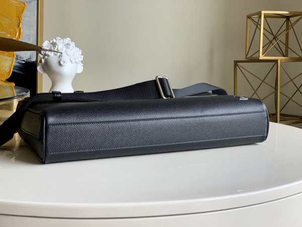 l**is V*t*n alex briefcase