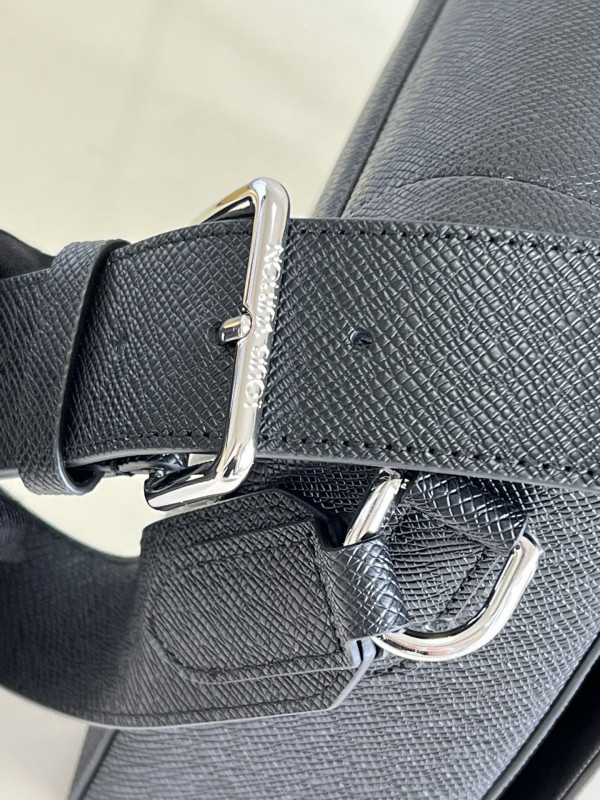 l**is V*t*n new flap messenger