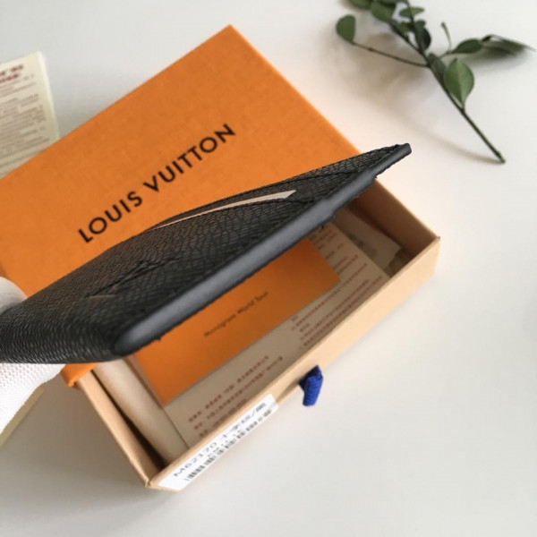 l**is V*t*n bandouliere 50double card holder