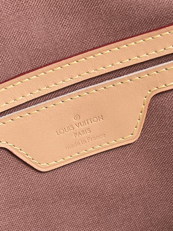 l**is V*t*n carryall