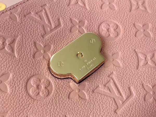 l**is V*t*n georges bb