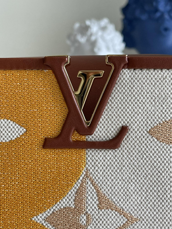 l**is V*t*n capucines bb