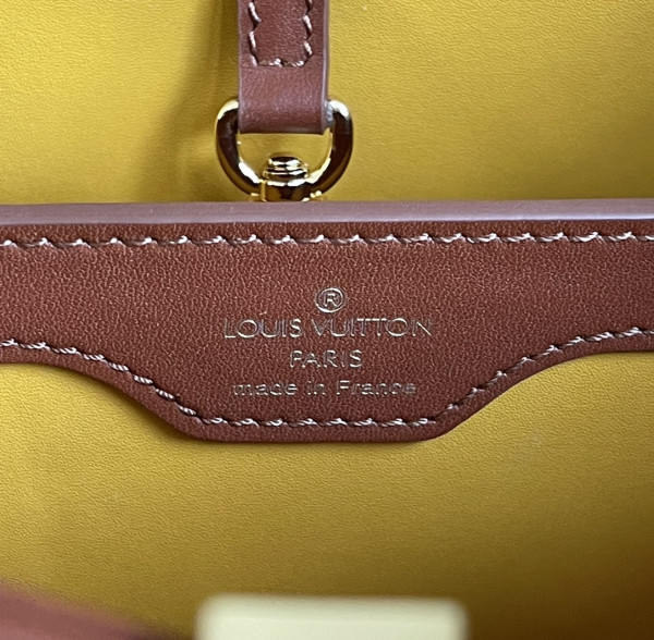 l**is V*t*n capucines bb