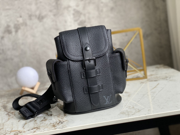 l**is V*t*n christopher xs