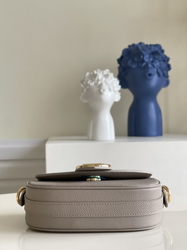 l**is V*t*n pont 9 soft pm