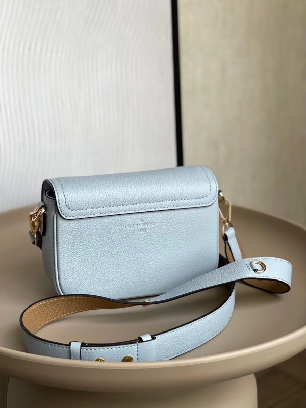 l**is V*t*n lockme tender