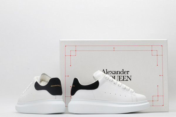 ALEXANDER MCQUEEN Oversized Sneaker