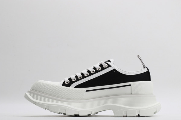 ALEXANDER MCQUEEN Tread Slick Lace Up
