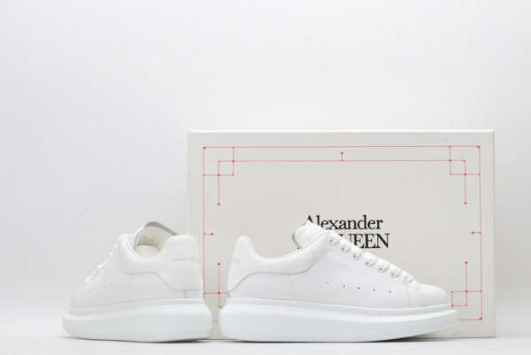 ALEXANDER MCQUEEN Oversized Sneaker