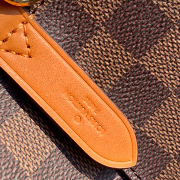 l**is V*t*n nÉonoÉ