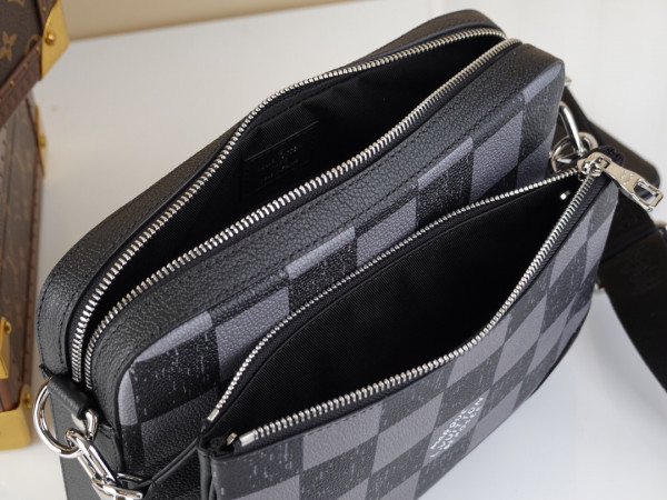 l**is V*t*n trio messenger