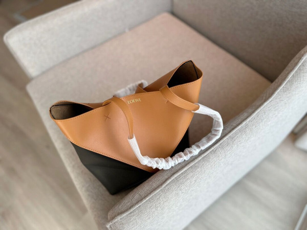 LOEWE Puzzle Fold Tote in shiny calfskin