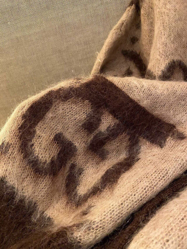 G*u*i cardigants for women