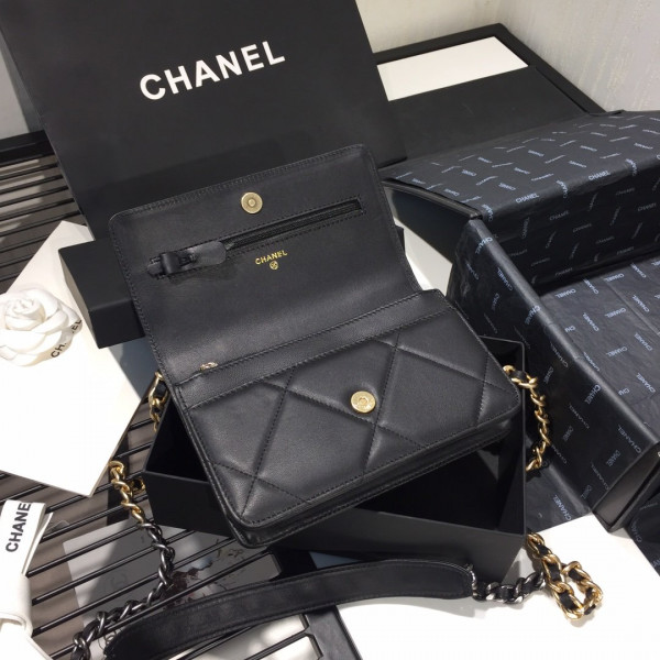 CL CHAIN WALLET